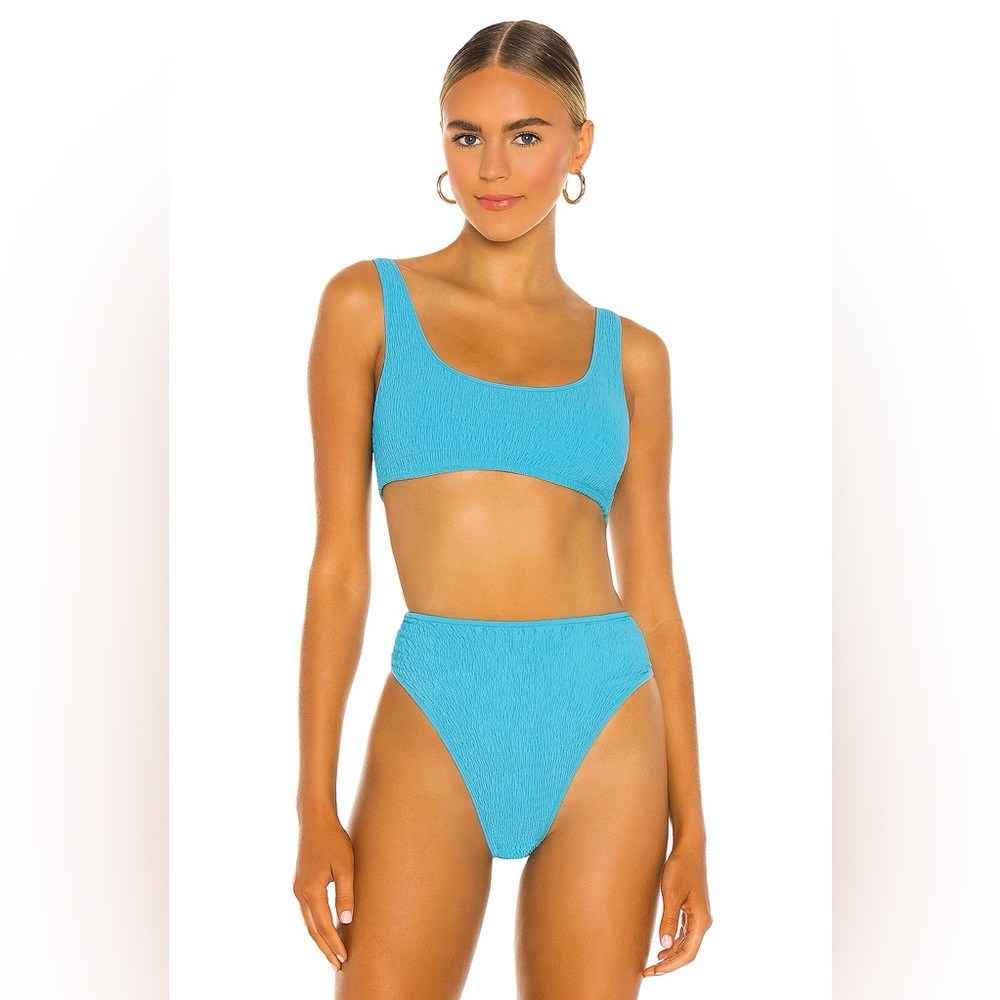 NWT L*Space Izzie Bikini Top in Aquarius Bikini Top with Padding Revolve